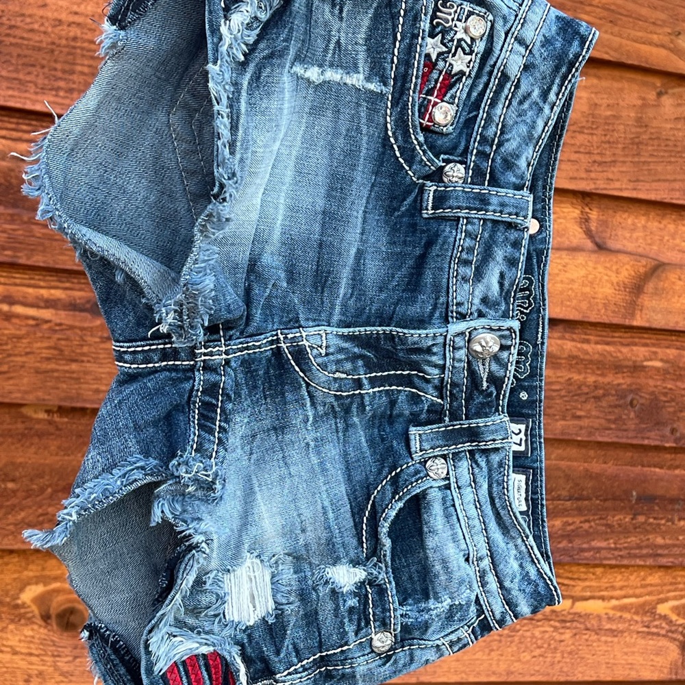 Miss me short sz 27